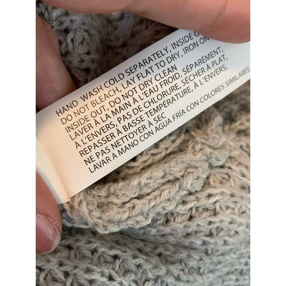 Black Tape gray honeycomb knit v neck long sleeves sweater size Small - Picture 8 of 11